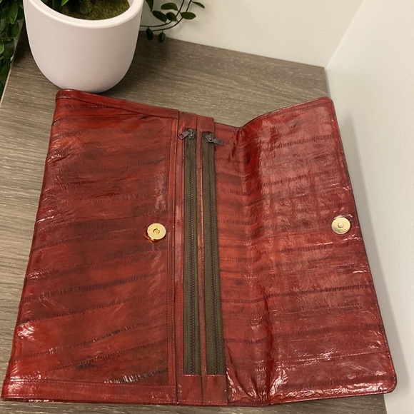 Vintage Genuine Eel Skin Clutch w/ Multiple Pockets - Picture 8 of 13